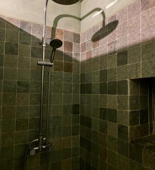 Пансион Cap De Creus : Bungalow, Jardin Y Vista Al Mar