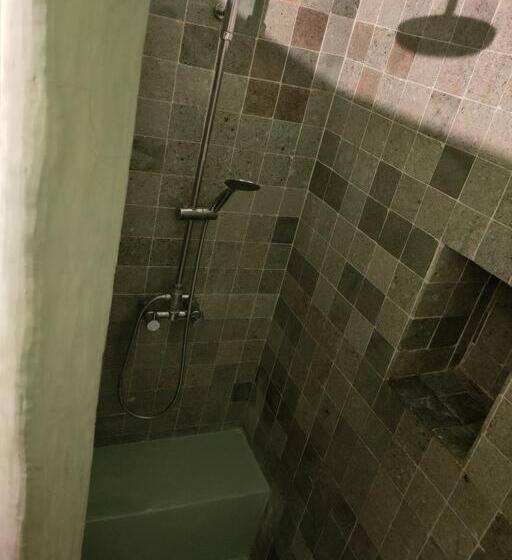 Пансион Cap De Creus : Bungalow, Jardin Y Vista Al Mar