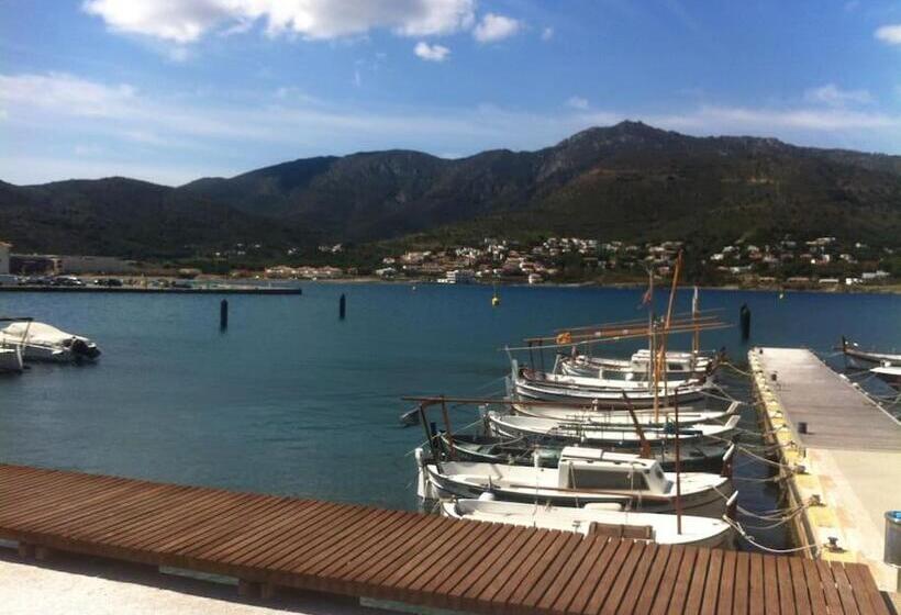 پانسیون Cap De Creus : Bungalow, Jardin Y Vista Al Mar