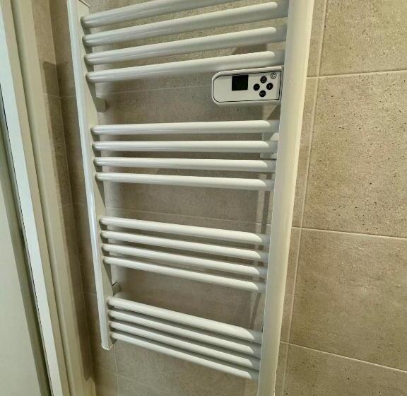 ペンション Chambre Privée Avec Salle De Bain Privée   La Mer