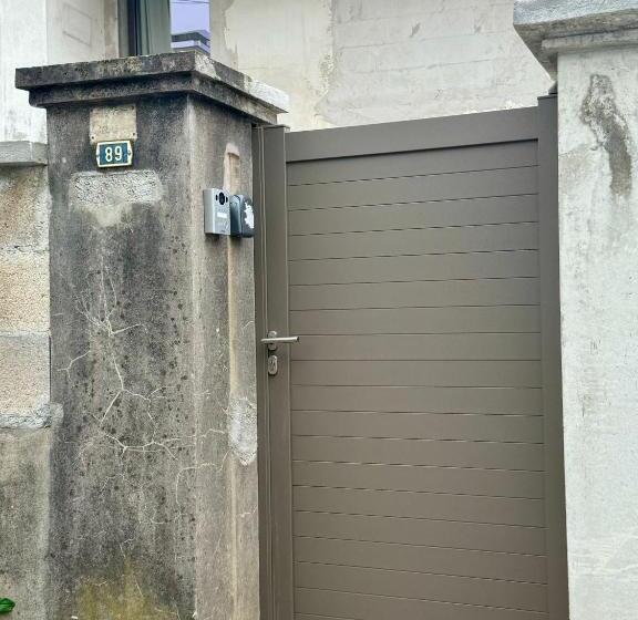 ペンション Chambre Privée Avec Salle De Bain Privée   La Mer