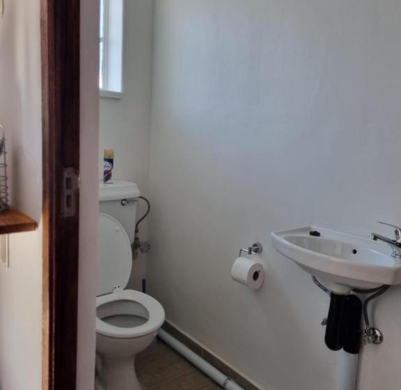 膳宿费 Courageous Self Catering Accommodation