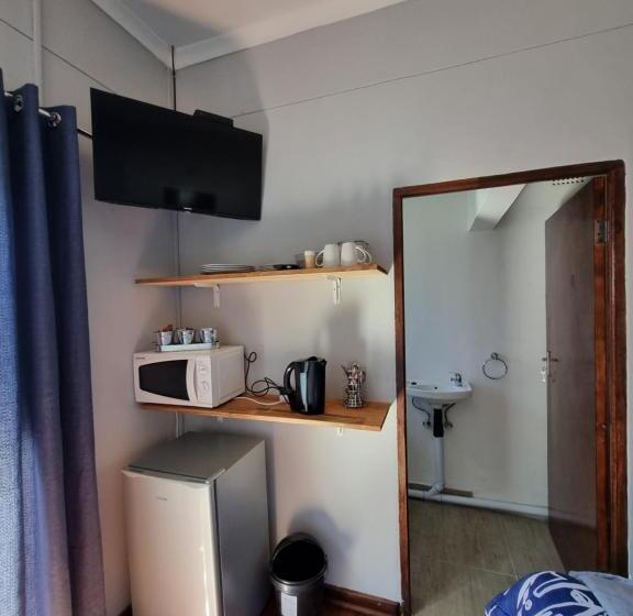 膳宿费 Courageous Self Catering Accommodation