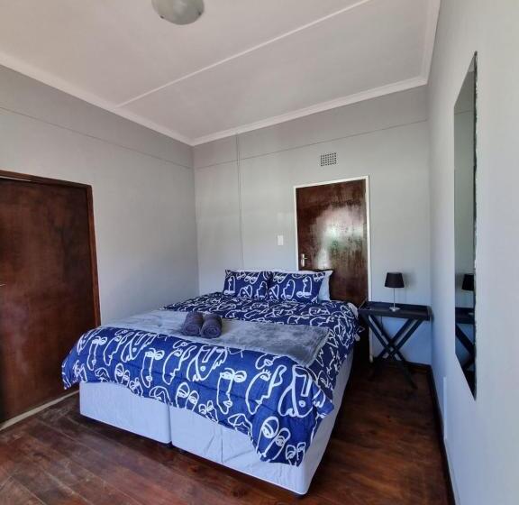 膳宿费 Courageous Self Catering Accommodation