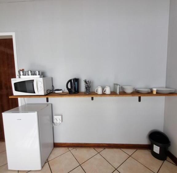 膳宿费 Courageous Self Catering Accommodation