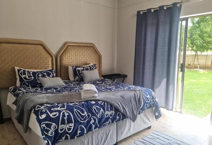 膳宿费 Courageous Self Catering Accommodation