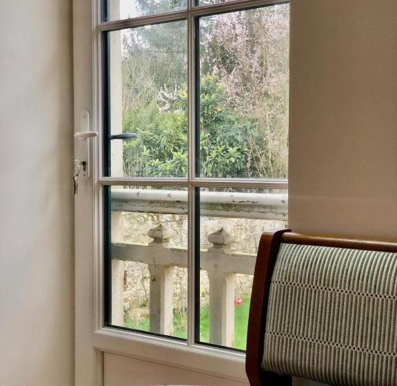 Пансион La Mini Maison Des Bords De Seine