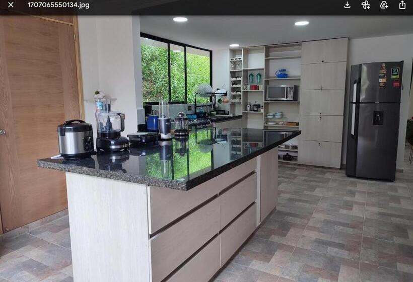 פנסיון Paradise In Envigado