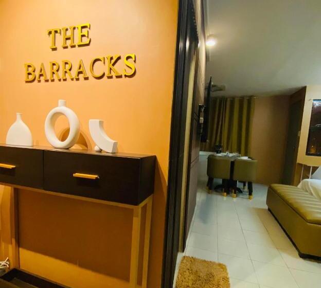 پانسیون The Barracks Staycation