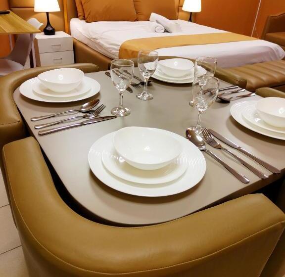 پانسیون The Barracks Staycation