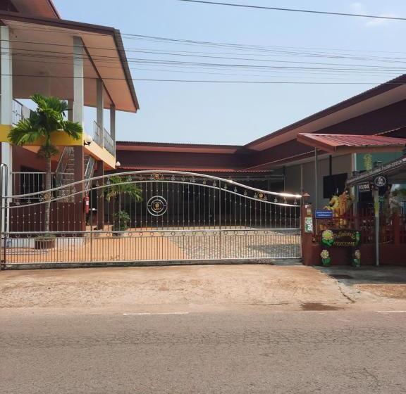 بنسيون Vanessa Guest House