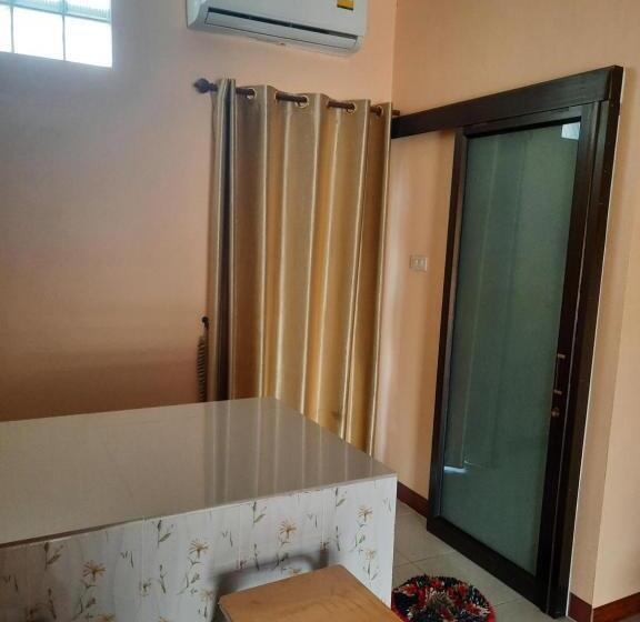 بنسيون Vanessa Guest House