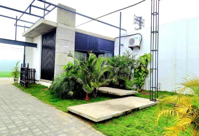 The Kalyaneshwar Dixit Hotels & Resorts