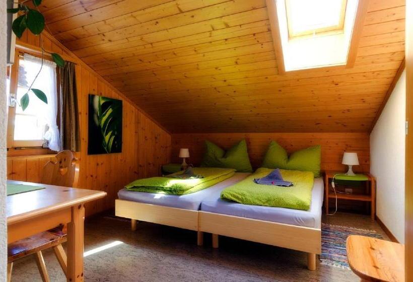 ユースホステル Chambre Double Doppelzimmer Camping Jaunpass