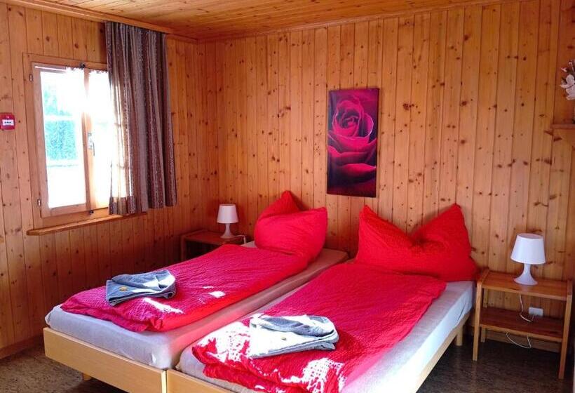 ユースホステル Chambre Double Doppelzimmer Camping Jaunpass