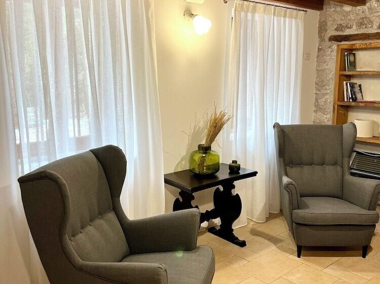 ベッドアンドブレックファースト La Piolsa