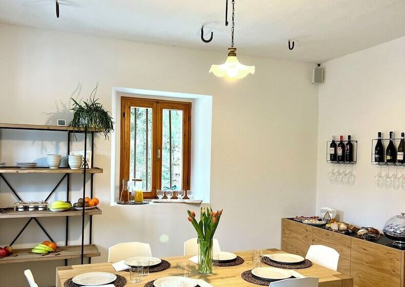 ベッドアンドブレックファースト La Piolsa