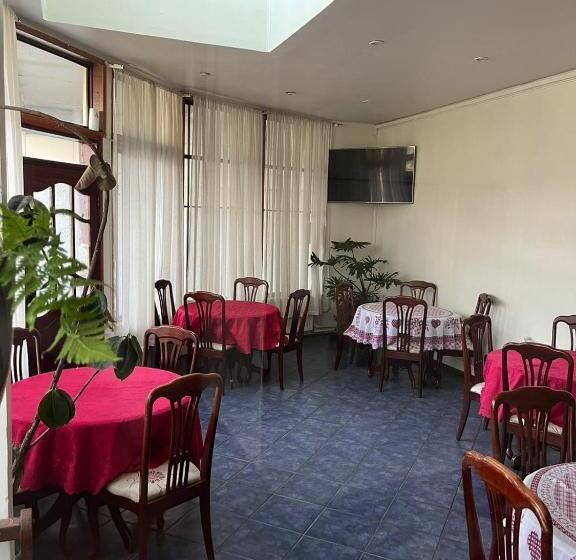 مبيت وإفطار Altos De Miramar