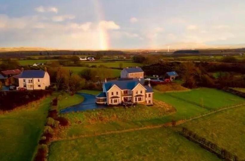 צימר Carnbore House Bnb