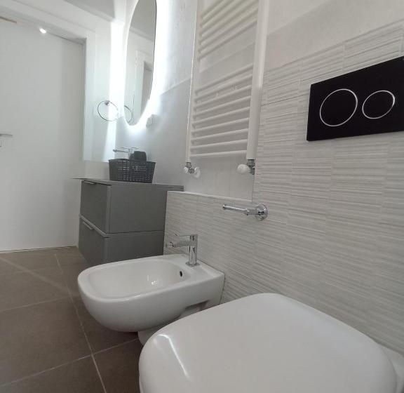 تختخواب و صبحانه La Dimora Degli Artisti   Bologna