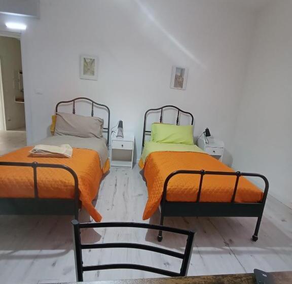 تختخواب و صبحانه La Dimora Degli Artisti   Bologna