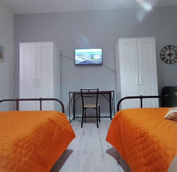 تختخواب و صبحانه La Dimora Degli Artisti   Bologna