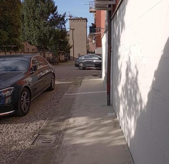 تختخواب و صبحانه La Dimora Degli Artisti   Bologna