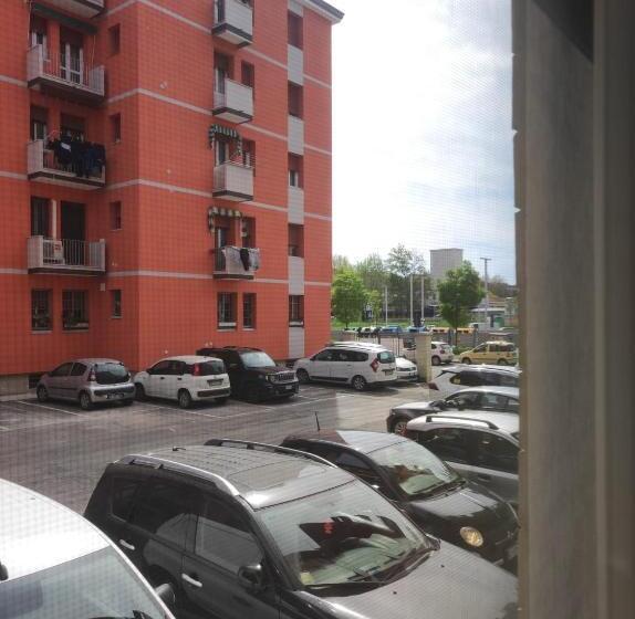 تختخواب و صبحانه La Dimora Degli Artisti   Bologna