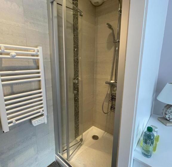 ベッドアンドブレックファースト Les Néreides