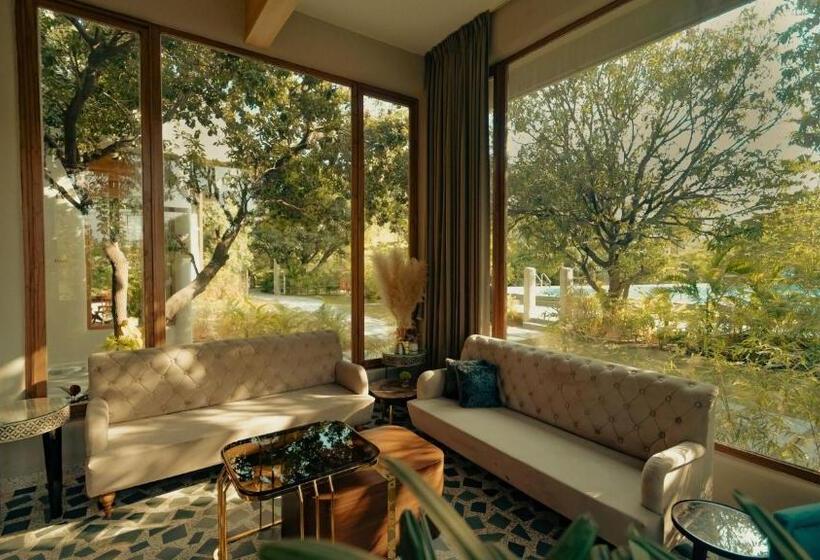 Giovanni Village Resort