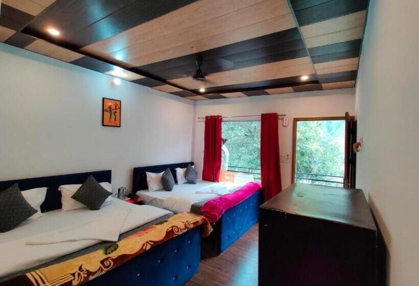 ホテル Aditya Villa