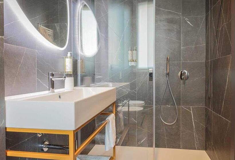 هتل Ar Suites&art