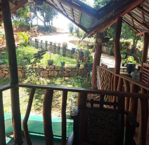 בית מלון כפרי Aybish Resort