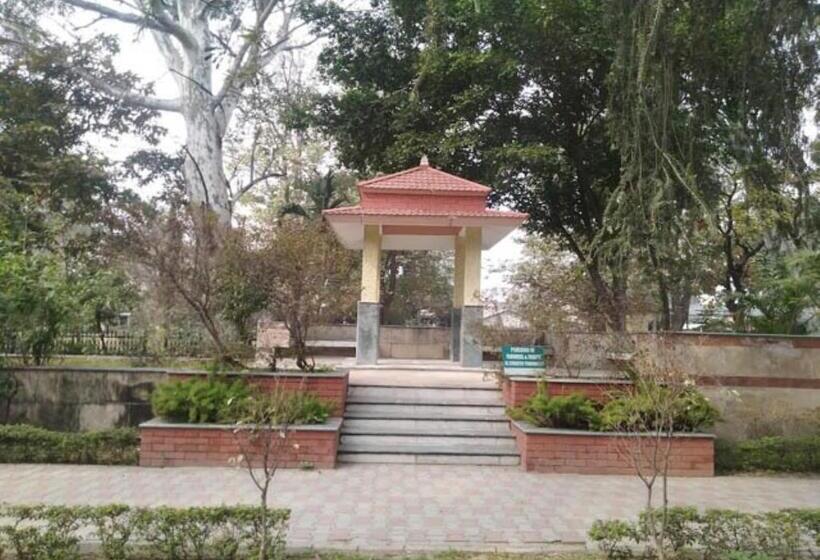 Hotel Broadway Patnitop