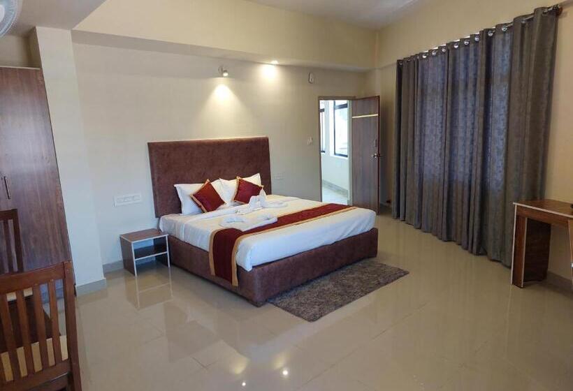 هتل Capital Lodge