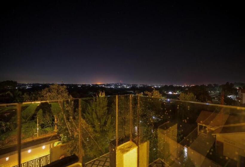 هتل El Amo Lakeview Villa