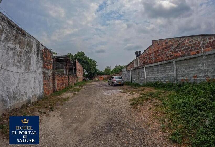 酒店 El Portal De Salgar