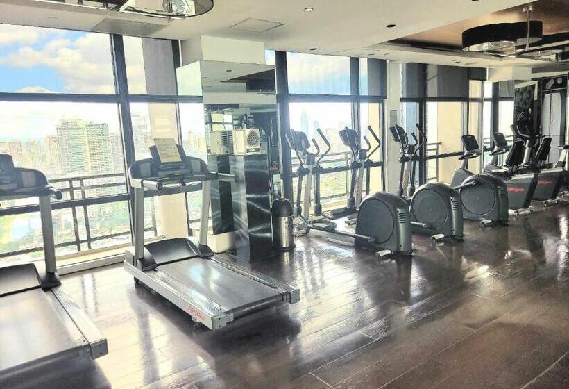 هتل Gramercy Staycaytion