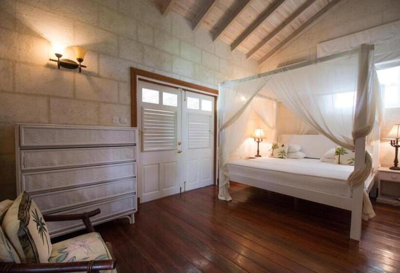 Отель La Hacienda Bellevue