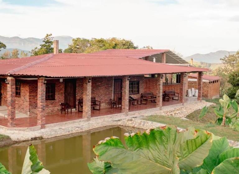 בית מלון כפרי Hacienda Rosa Franca