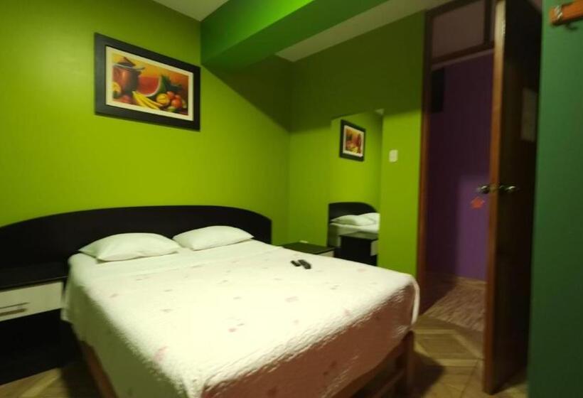 호텔 Hostal Nochero S