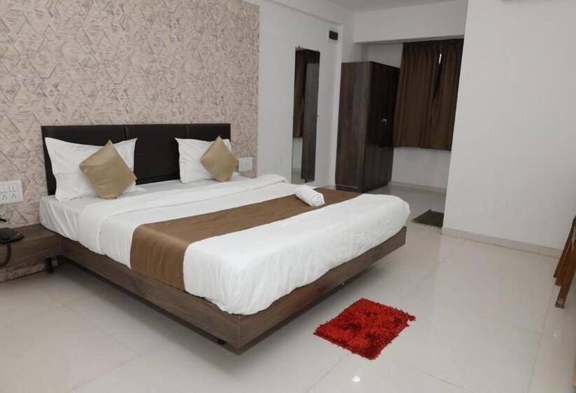 Отель Karan International ,aurangabad