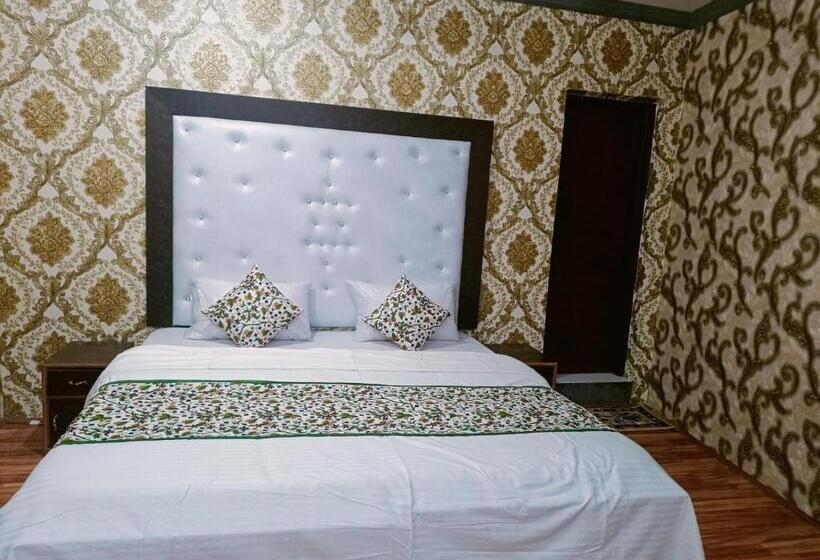 Fabhotel Kashmir Hilltown