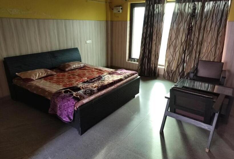 Отель Kingston Banquet And Event Center