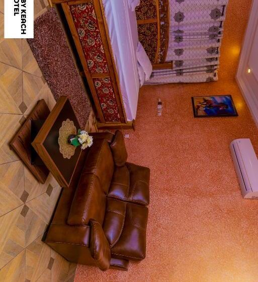 هتل Kobby Keach K.