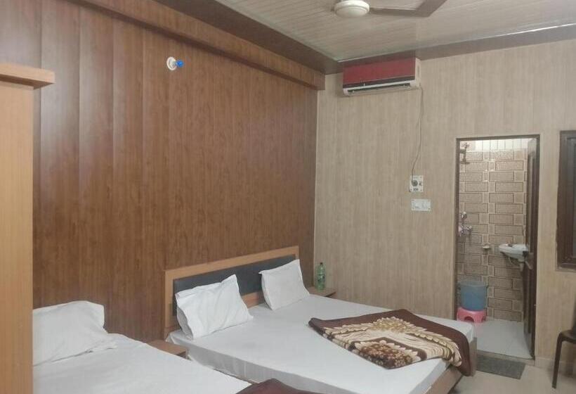 בית מלון כפרי Manish