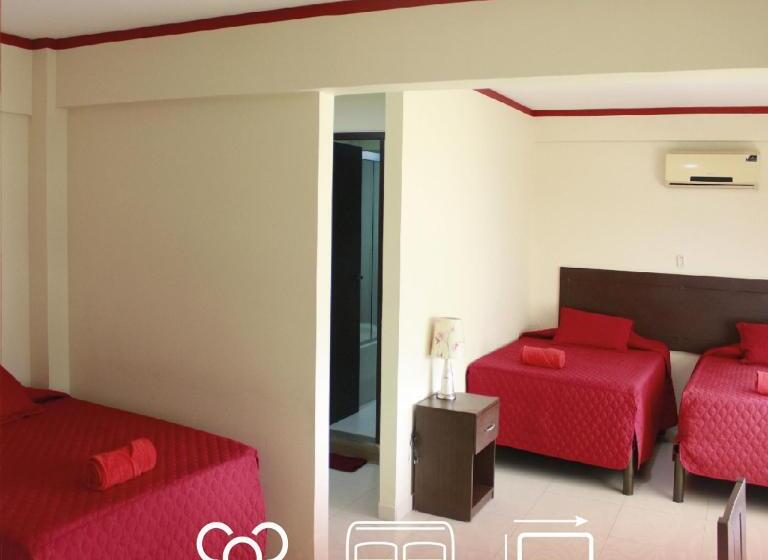 هتل Principito Santa Cruz