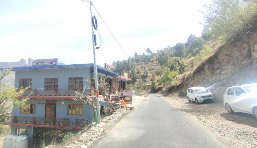 ホテル R P Residency