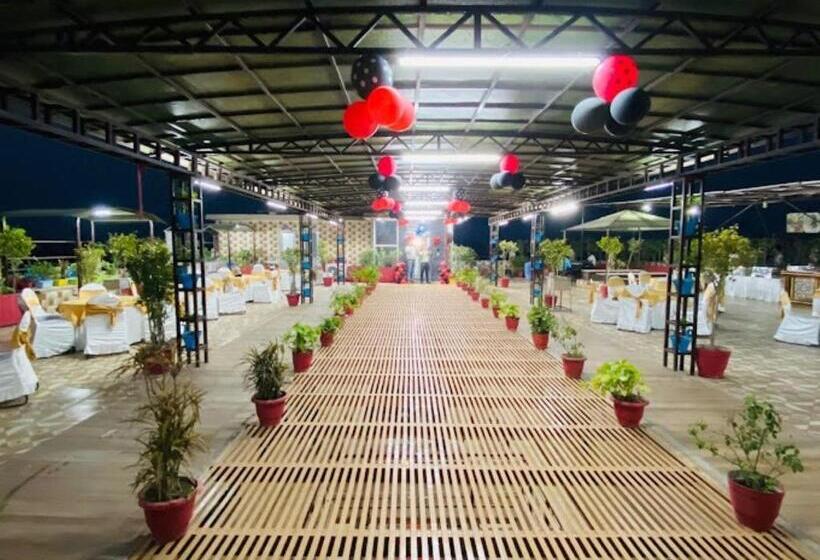 호텔 Rajhans Regency Meerut