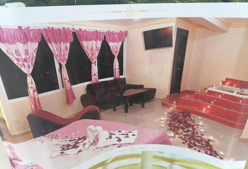 فندق Real Palacio